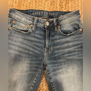 American Eagle men’s jeans 28/30 Worn once.